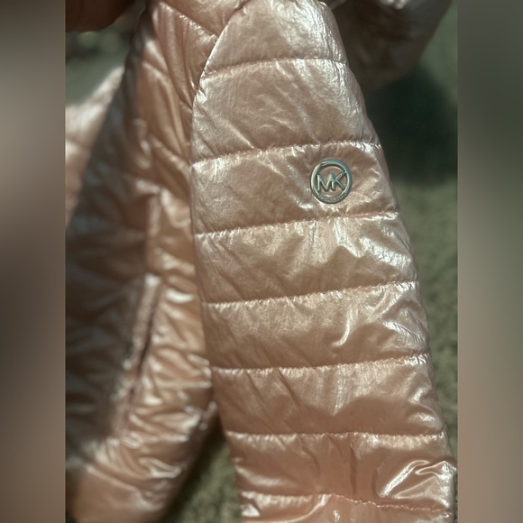 Michael Kors girls faux fur lined puffer zip up jacket - Picture 3 of 8